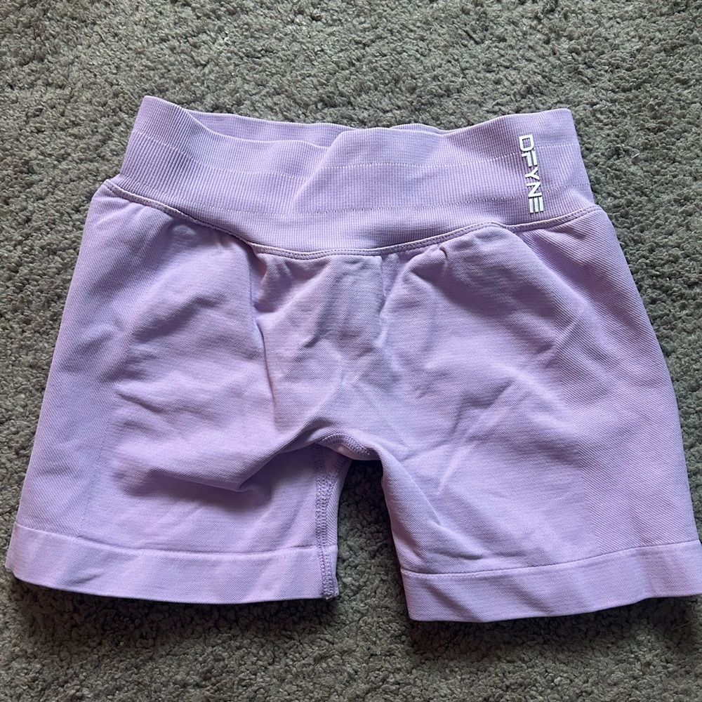 dfyne shorts